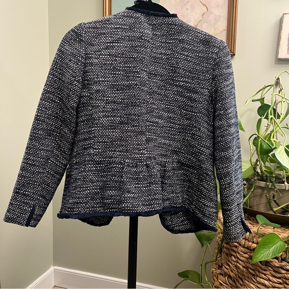 Talbots Navy Tweed Fringe Peplum
Jacket Blazer Zip Up Size 2 Petite - Picture 3 of 8